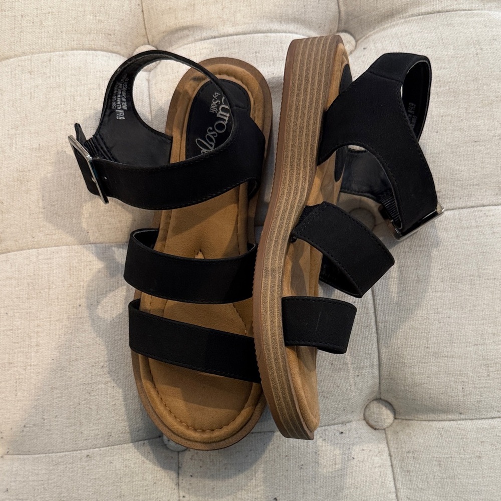 Chic Black Sandals for Women - Picture 3 of 3